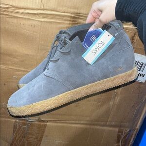 TOMS Men's Gray Chukka Boots